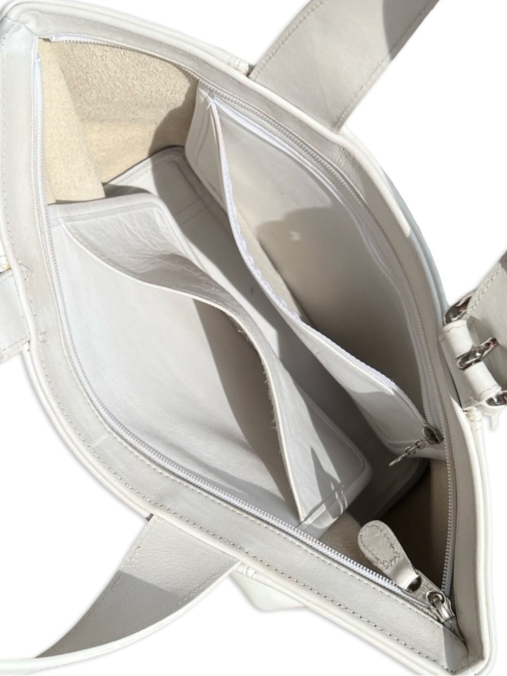 1996 Coach SoHo Waverly Bag in White and Silver - Picture 13 of 16